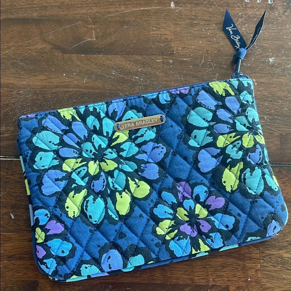 Vera Bradley Indigo Pop Quilted 3 Piece Cosmetic Pouch Set Retired Pattern - Picture 4 of 9